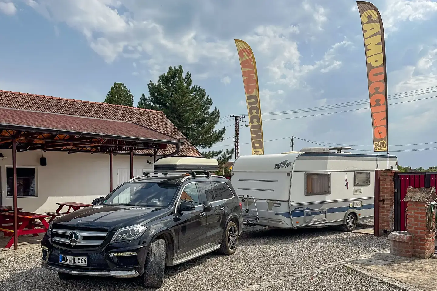Caravan arrival entrance