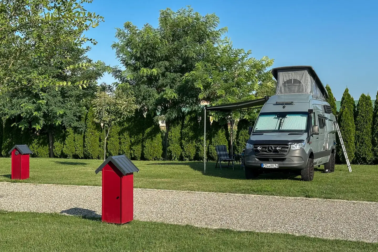 Motorhome spacious pitches